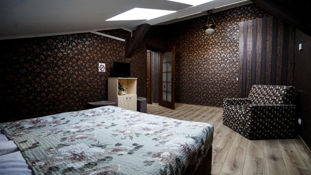 Hotel Plazma Lviv Dış mekan fotoğraf