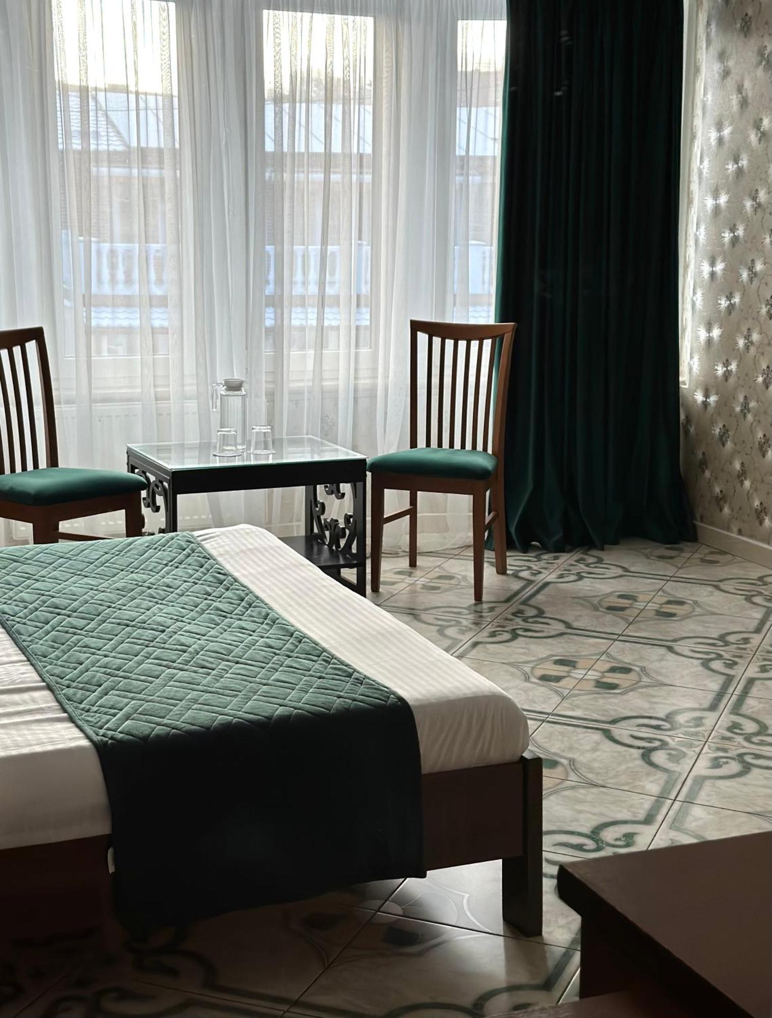Hotel Plazma Lviv Dış mekan fotoğraf