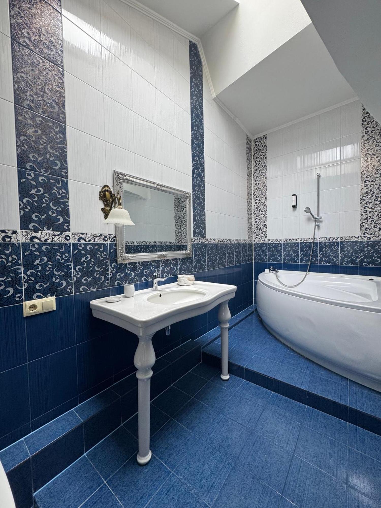 Hotel Plazma Lviv Dış mekan fotoğraf