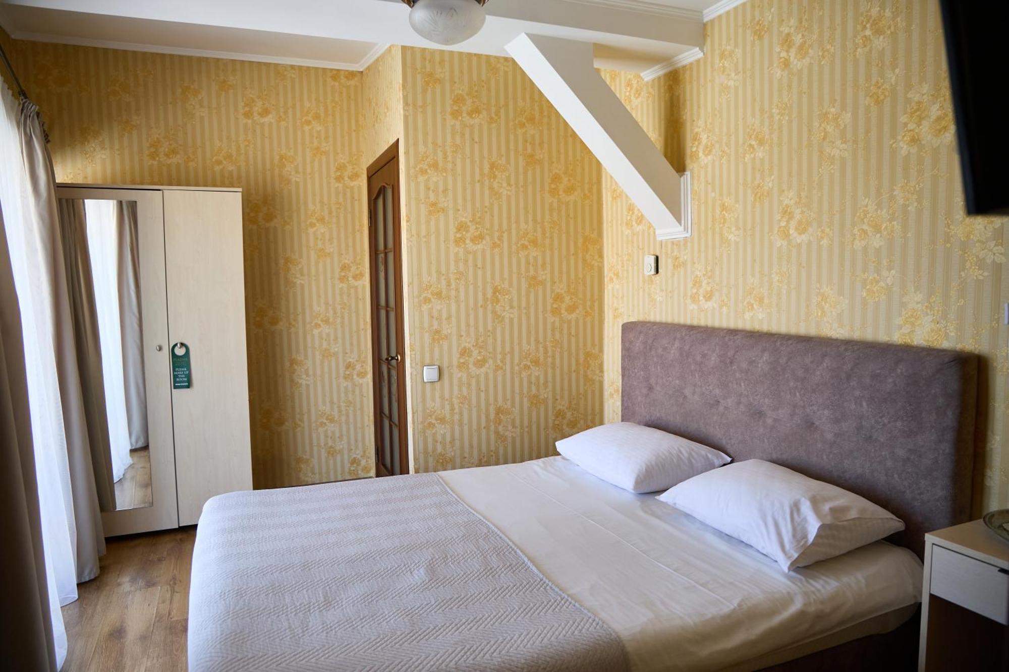Hotel Plazma Lviv Dış mekan fotoğraf