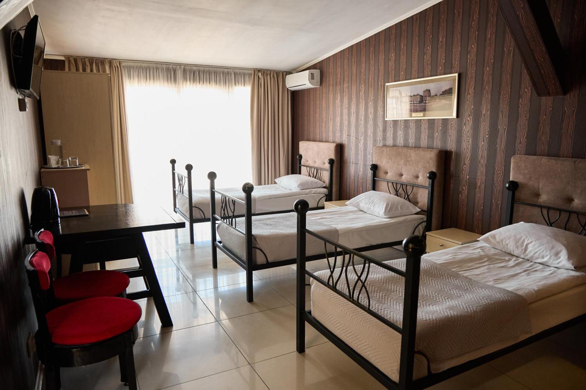 Hotel Plazma Lviv Dış mekan fotoğraf